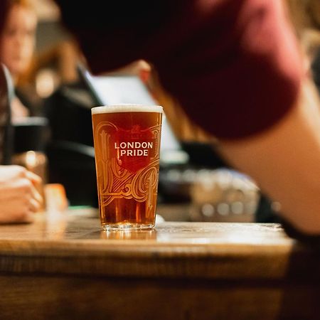 Albert Arms エッシャー エクステリア 写真
