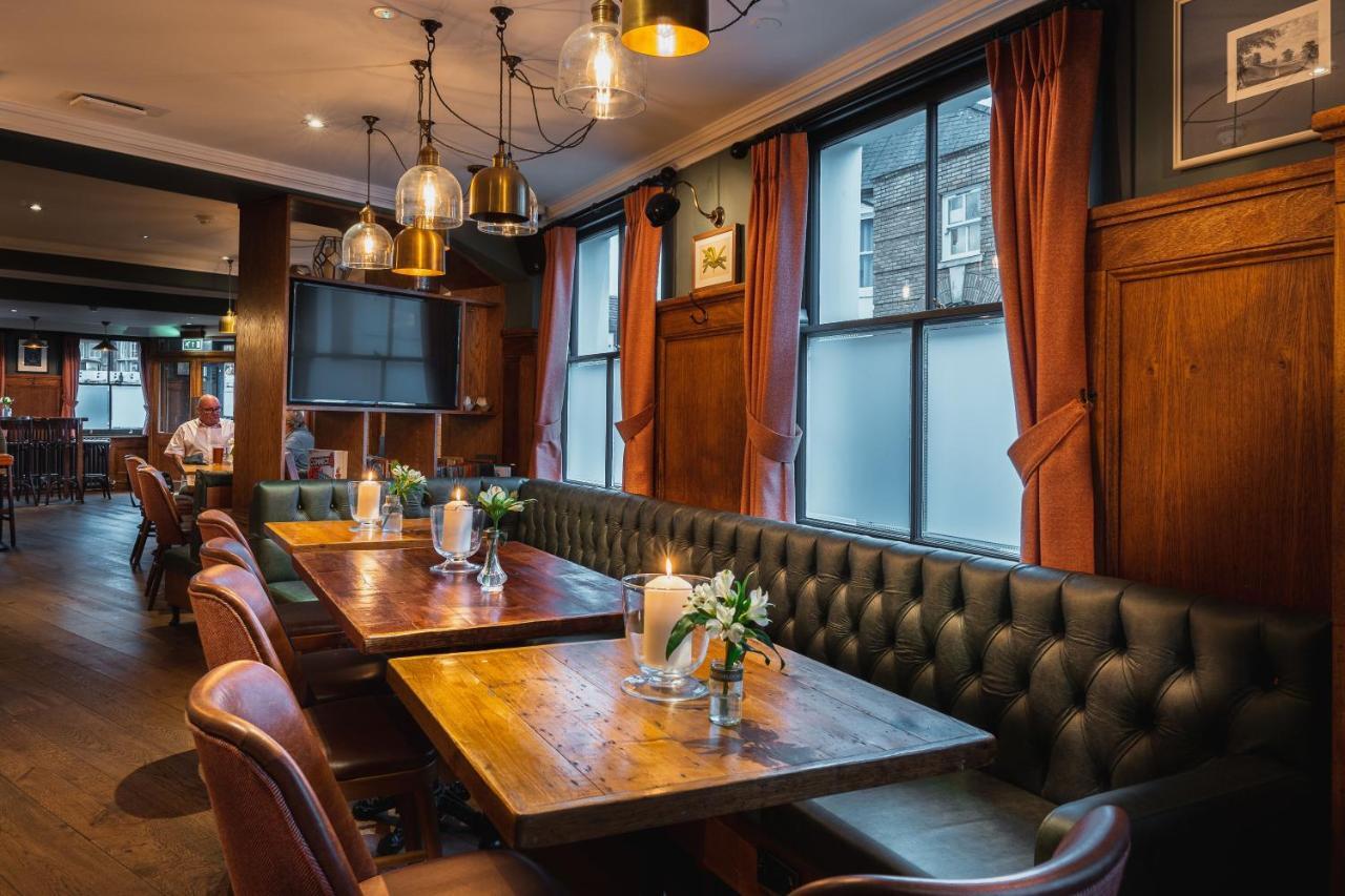 Albert Arms エッシャー エクステリア 写真