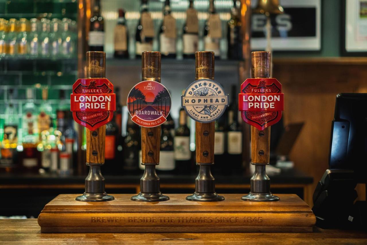 Albert Arms エッシャー エクステリア 写真
